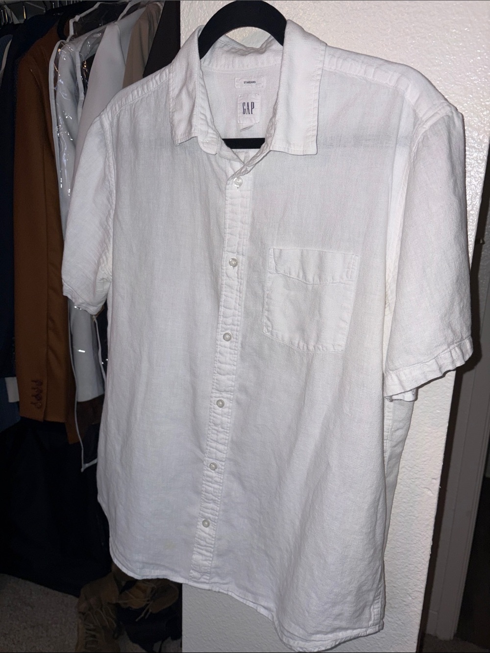 GAP Men's White Short-Sleeve Linen-Blend Button-Down Shirt